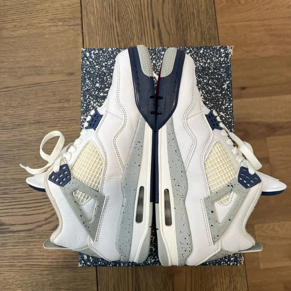 EUC Men’s Air Jordan 4 Retro White/Midnight Navy Blanc/Marine Minuet 9M